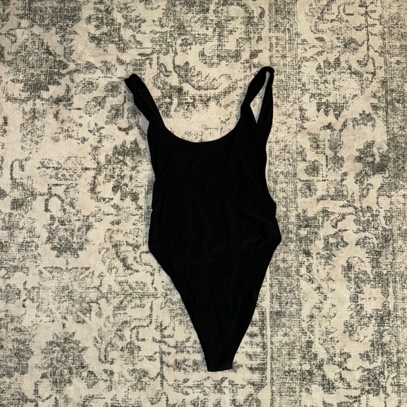 Bikinis/swim - Picture 11 of 11